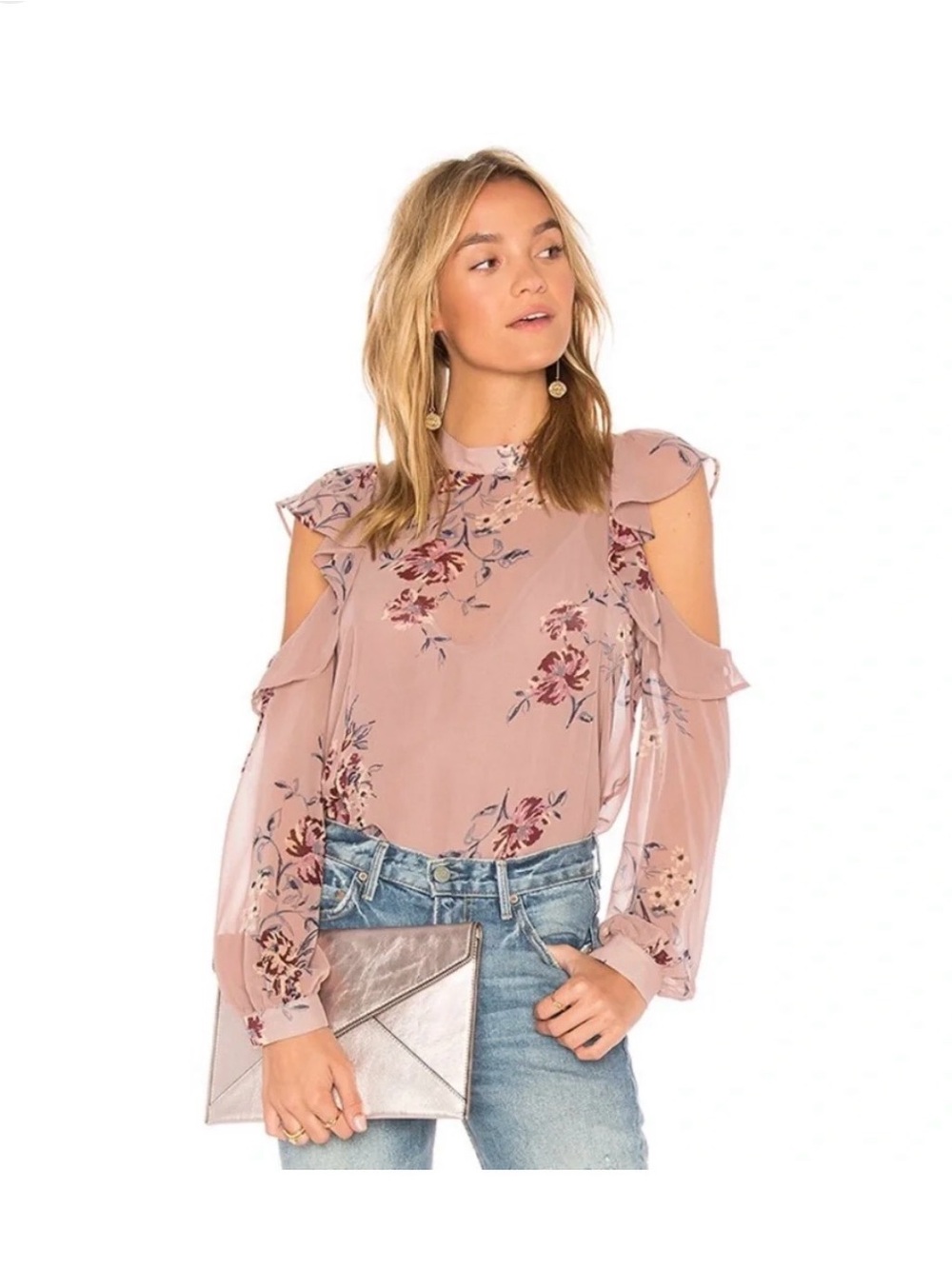 Astr Cold-Shoulder Floral Blouse in Dusty Pink